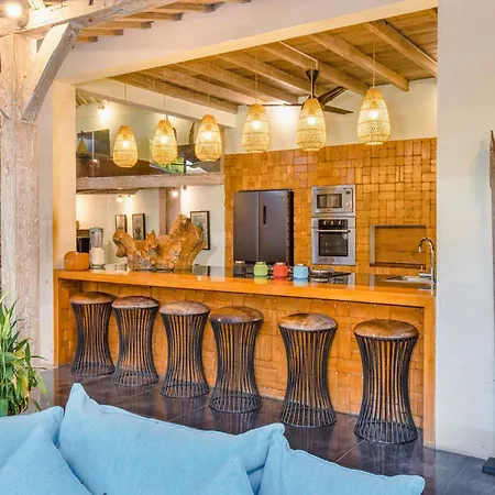 Villa Cinta Damai - Stunning & Stylish 4Br Luxury Villa In The Heart Of Seminyak, Just A 10-Min Walk To The Beach Exterior photo
