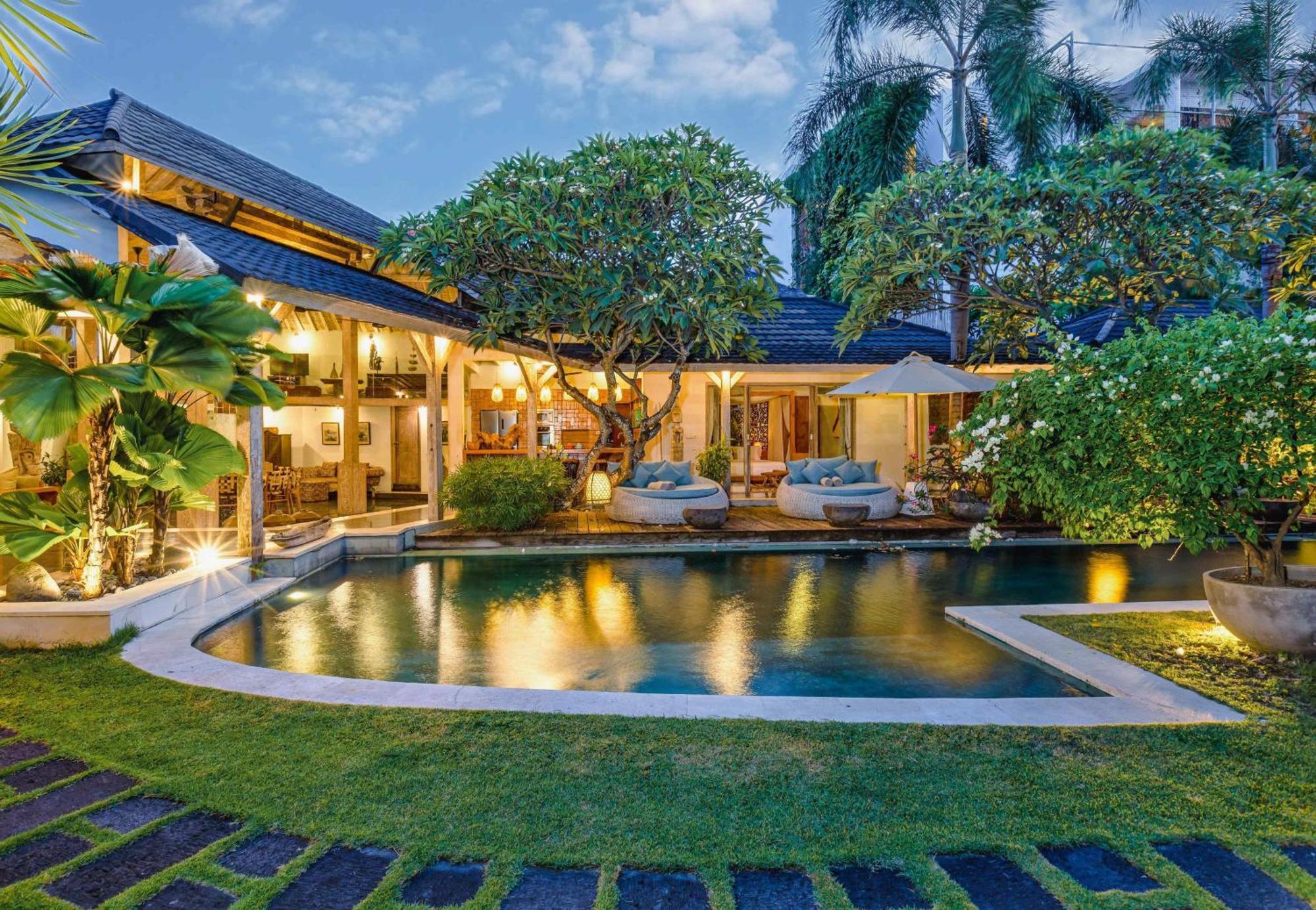 Cinta Damai - Stunning & Stylish 4br Luxury In The Heart Of Seminyak, Just A 10-min Walk To The Villa Seminyak
