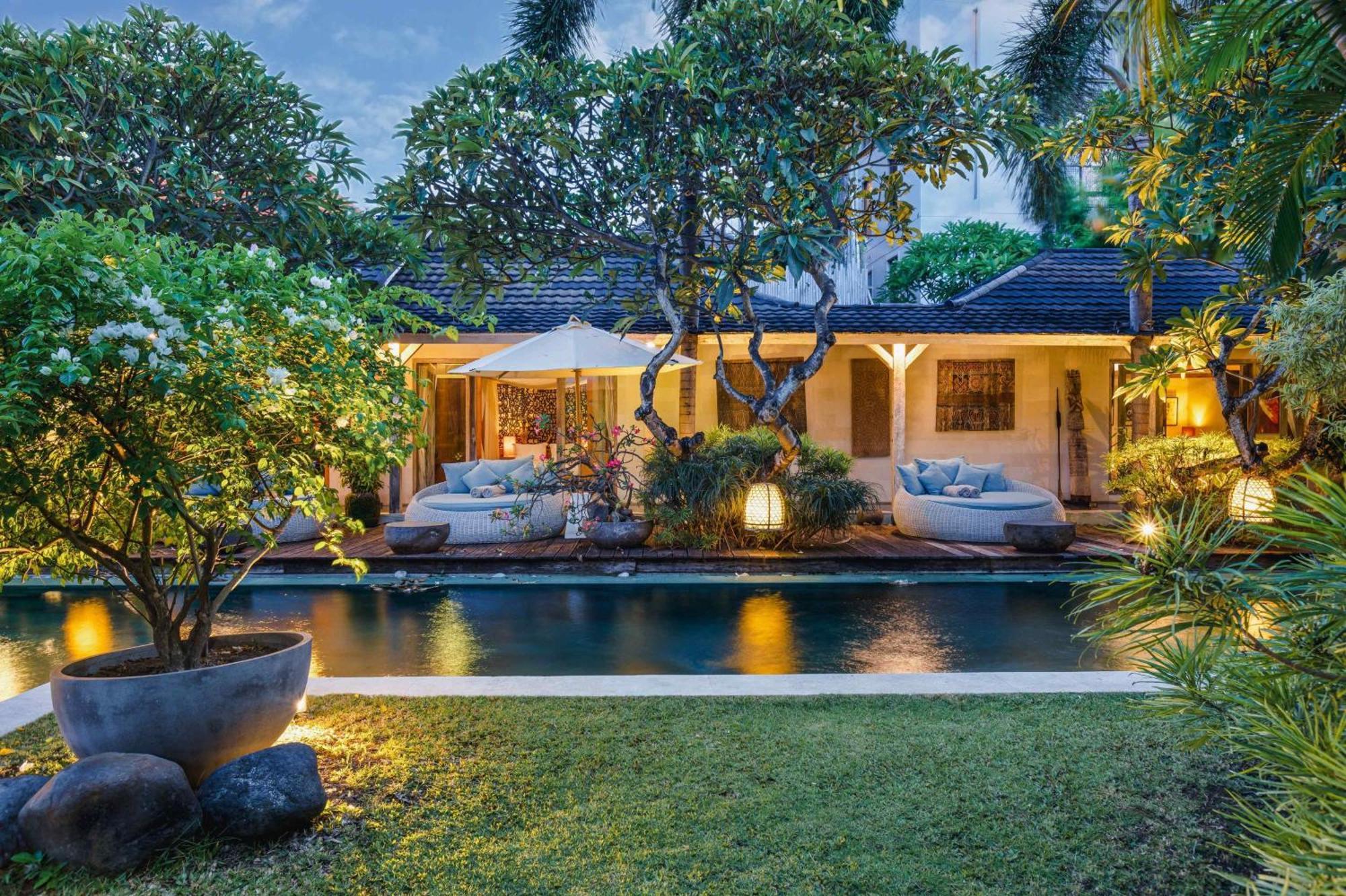 Cinta Damai - Stunning & Stylish 4br Luxury In The Heart Of Seminyak, Just A 10-min Walk To The Seminyak