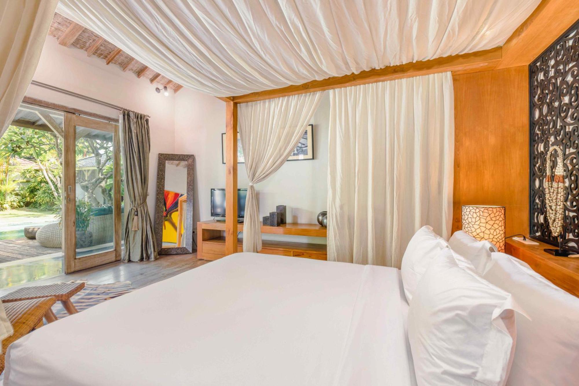 Cinta Damai - Stunning & Stylish 4br Luxury In The Heart Of Seminyak, Just A 10-min Walk To The Villa Seminyak